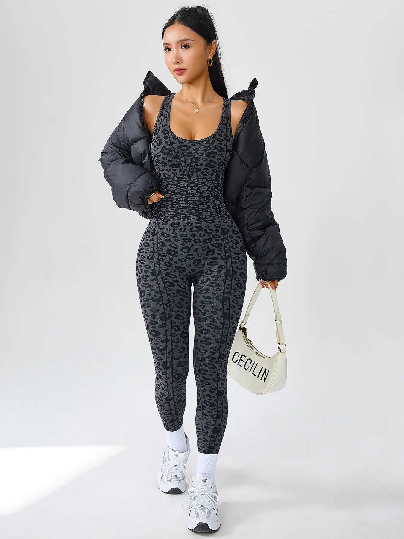 Seamless Knitted Tight-Fitting Leopard Print Women's Jumpsuit, Athletic Jumpsuit, One-Piece Sportswear for Outdoor Cycling and Workouts, Stylish Sporty Activewear, Sportswear Jumpsuits