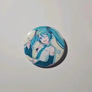 miku badge pin