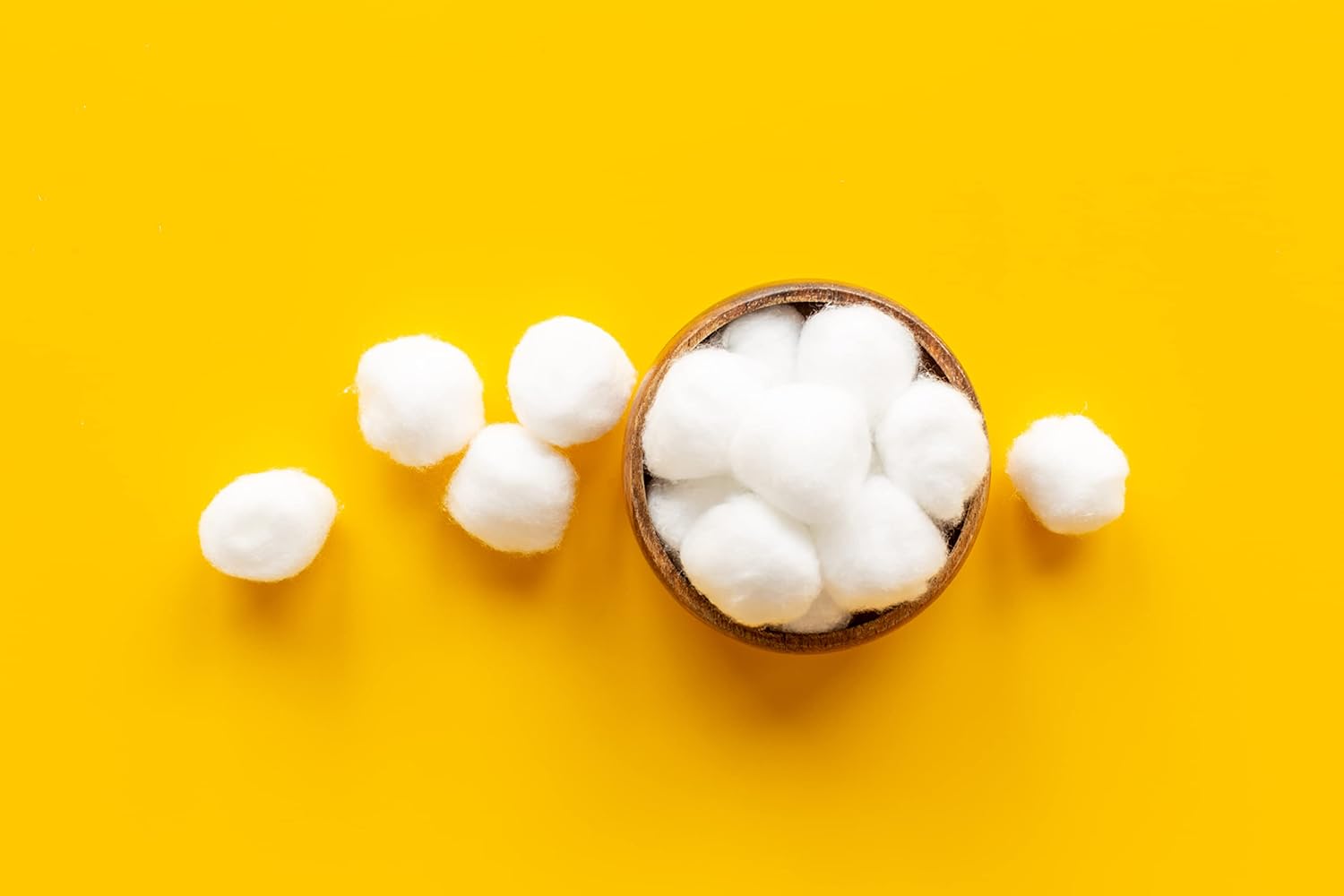 300 Small Cotton Balls for Makeup, Nail Polish Removal, Pet Care, Applying Oil Lotion or Powder, Made from 100% Pure & Natural Cotton, Soft and Absorbent for Household Needs (300 Count) White