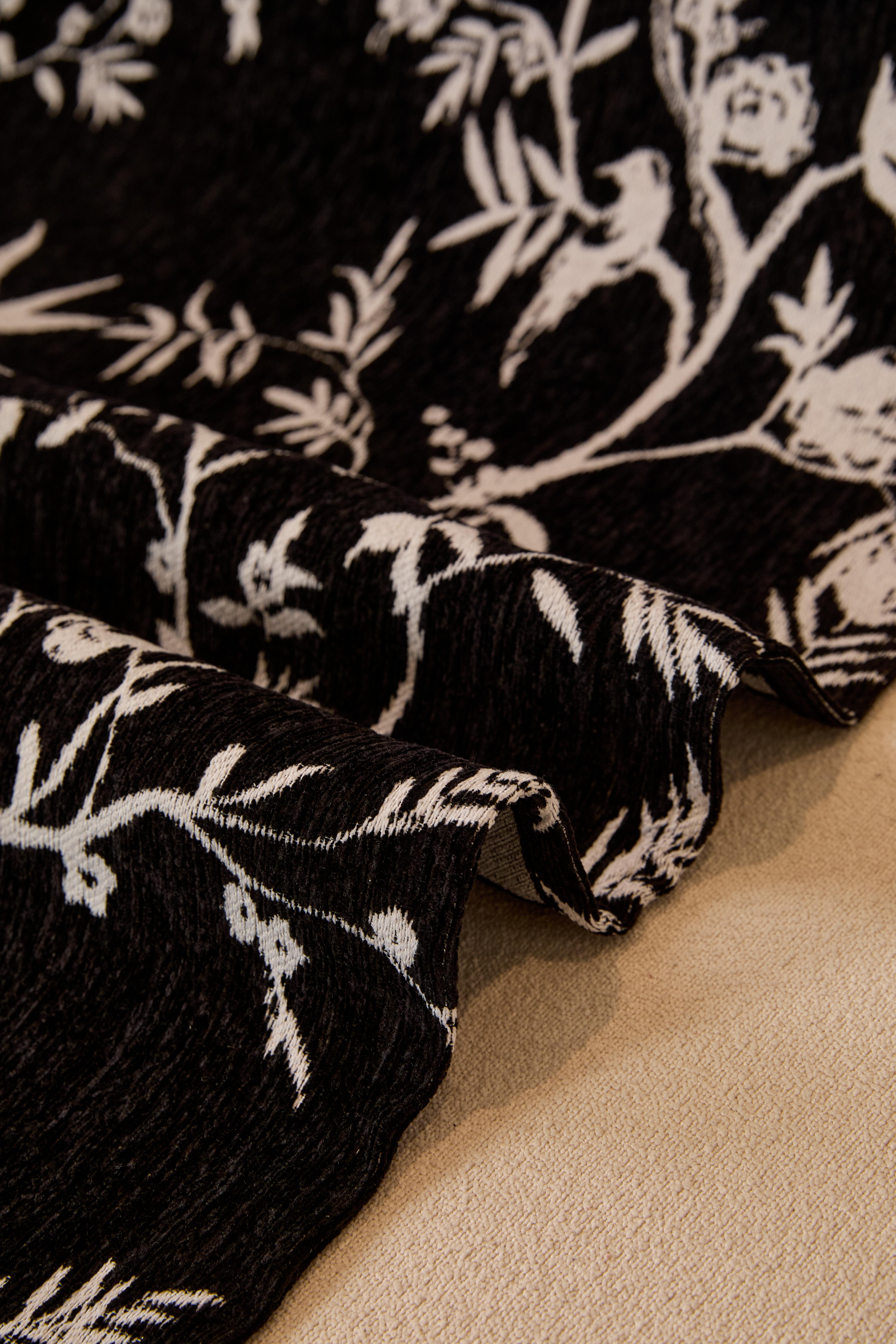 【SlumberHome】 Plant Leaf Pattern Sofa Cover Durable Chenille Slipcover for Home Living Room Pet-friendly All-Season Use Resistant to Scratches couch cover for sofa Dustproof Couch Protector Elastic Furniture Protector