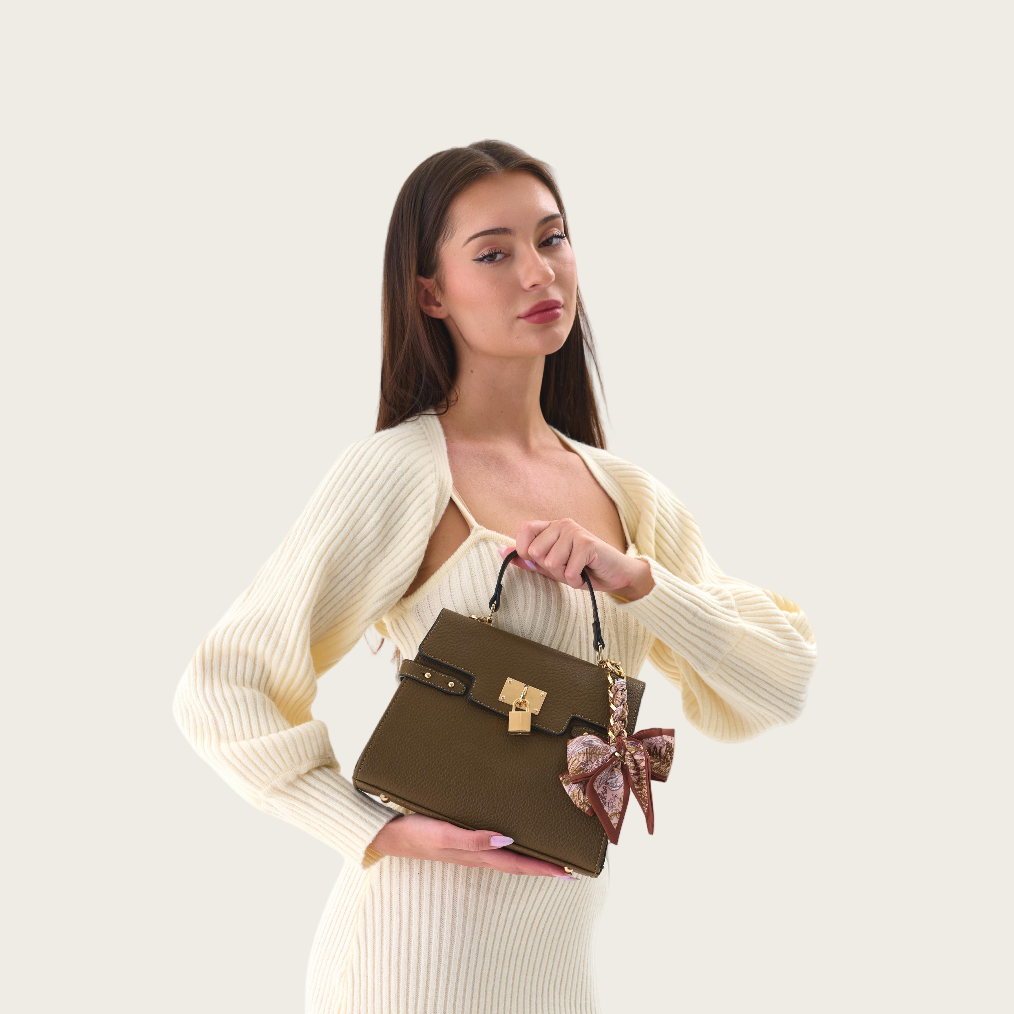 Elegant Bow Bag Charm – Floral Scarf Keychain with Gold Chain Accent, Stylish Purse Accessory for Women & Girls