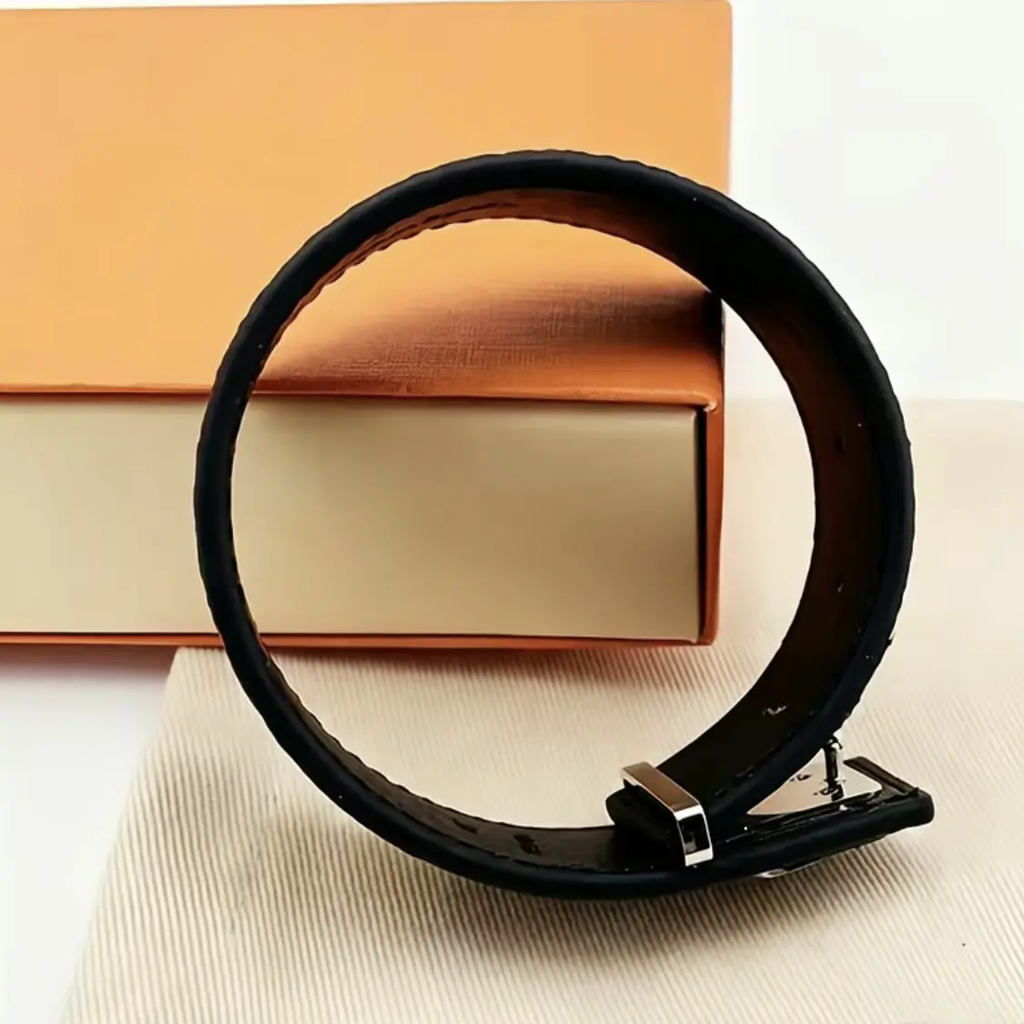 Elegant Men's & Women's Leather Bracelet Fashion Wristband Unisex Jewelry
