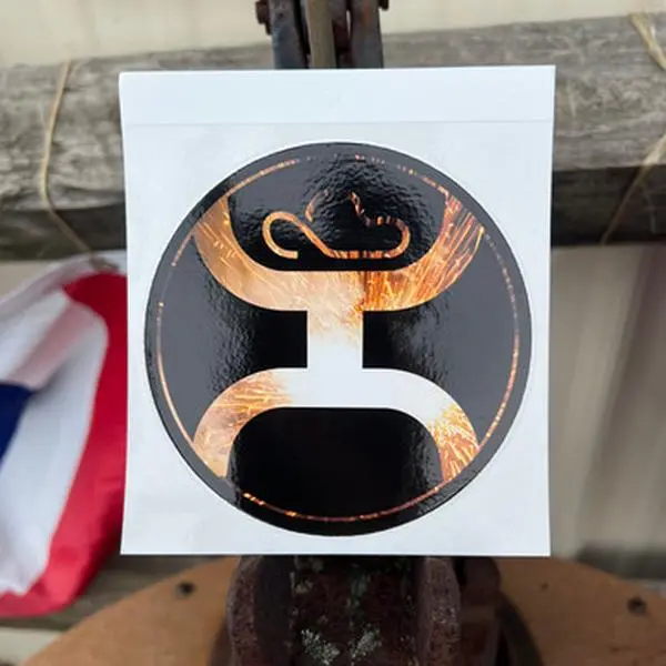 Hooey 2.0 Tan/Black 4" Circle Sticker ST1006TNBK