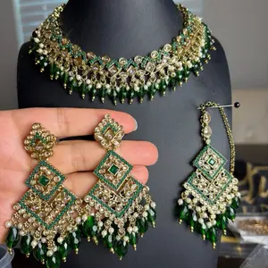 Premium quality necklace set