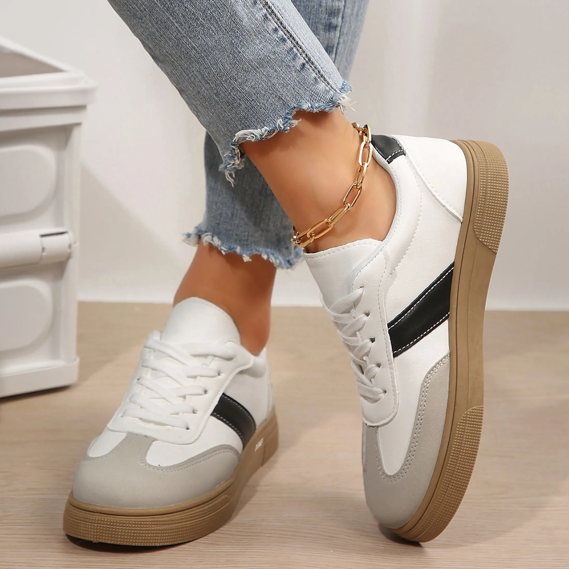 Women's Sneakers Casual Shoes with Retro Gum Sole & Contrast Panels Springfresh