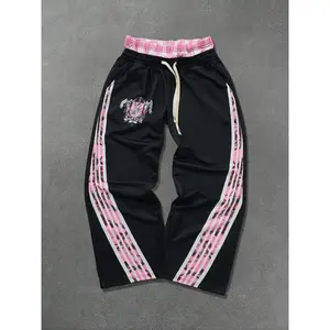 Men's street American English pattern printing design sense double waist stitching plaid straight sweater for men and women with the same paragraph.