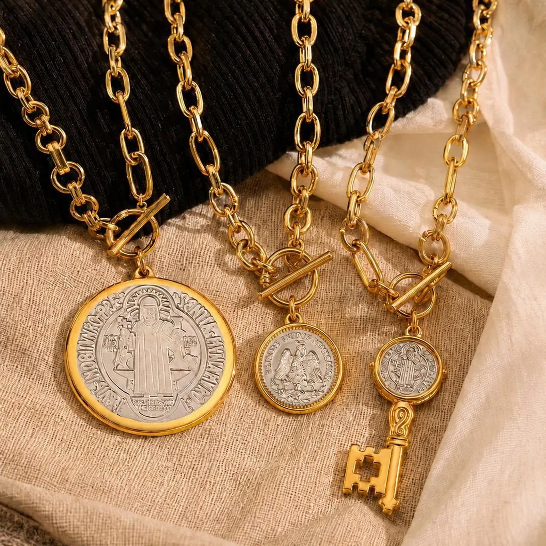 Unisex Gold-Tone Stainless Steel Pendant Necklace - 3-Style Charms (Coin, Key, Medallion), Y2K Costume Jewelry Gift
