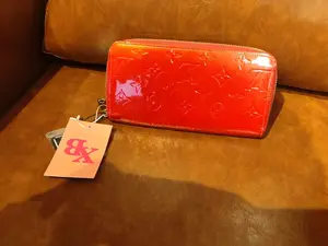 Pre-owned Louis Vuitton Monogram Vernis patent leather Mini Bags Zippy Wallet in red Monogram Vernis patent leather.xb306#
