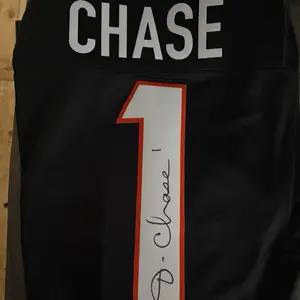 Ja’Marr Chase Auto Jersey. 2026 Under Wraps