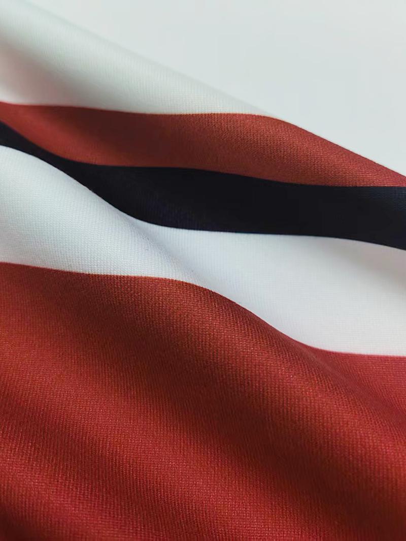 A new autumn and spring color-blocked business style men's casual printed long-sleeved T-shirt top. Round Neck Menswear t shirts for men trendy t-shirts