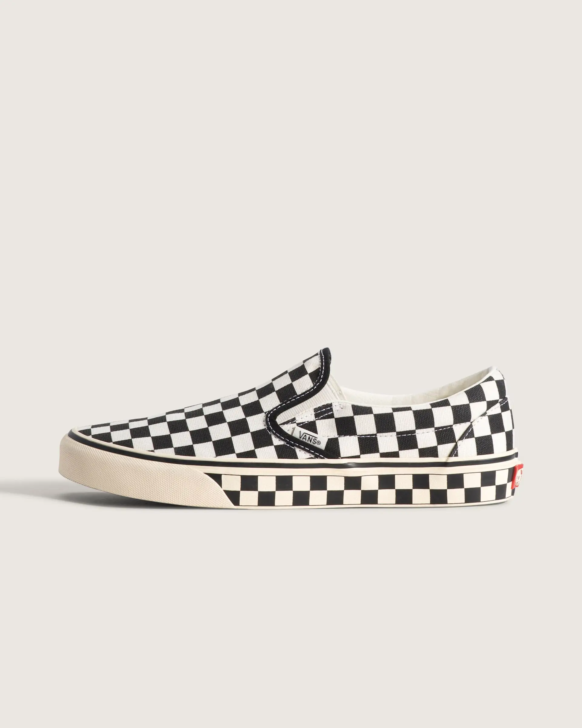 Vans Unisex Classic Slip-On Checkerboard Low Top Shoe