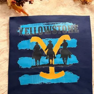 Yellowstone Brand Camisetas Navy Blue with Horseback Riders Graphic Tee