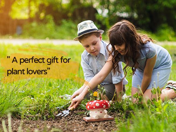 Mushroom Smiley Face Hanging Planter Pot with Drainage, Gardening Plant Gifts for Women Mother Plant Lovers - 3.9inch Opening