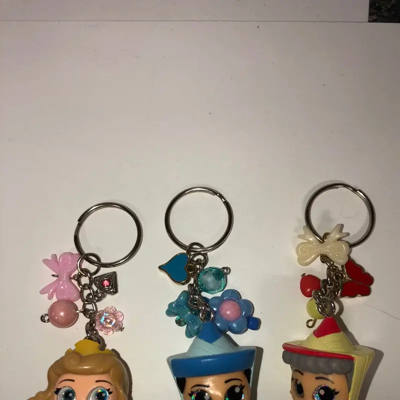 Sleep queen character doorables keychains