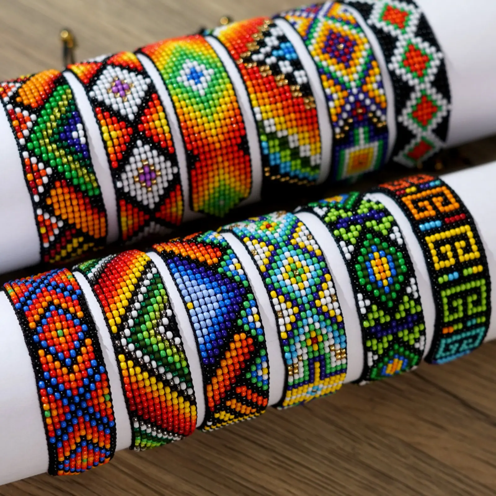Unisex Bohemian Woven-Beaded Sports Wristbands, Ethnic Geometric Patterns, Adjustable for Daily Casual Wear, Beads, Bracelet, Sporty Sports Wristbands