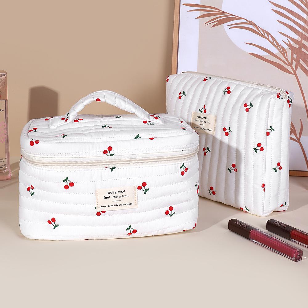 3-piece cherry pattern set, lightweight, multifunctional, stylish zipper design storage bag, suitable for daily use, leisure travel, portable storage bag for storing cosmetics, jewelry, and accessories