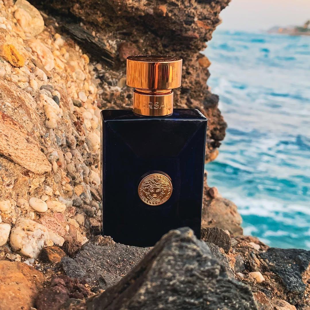 Versace Pour Homme Dylan Blue Eau de Toilette Spray for Men 6.7 oz Bold Elegant Scent with Calabrian Bergamot & Musk Notes