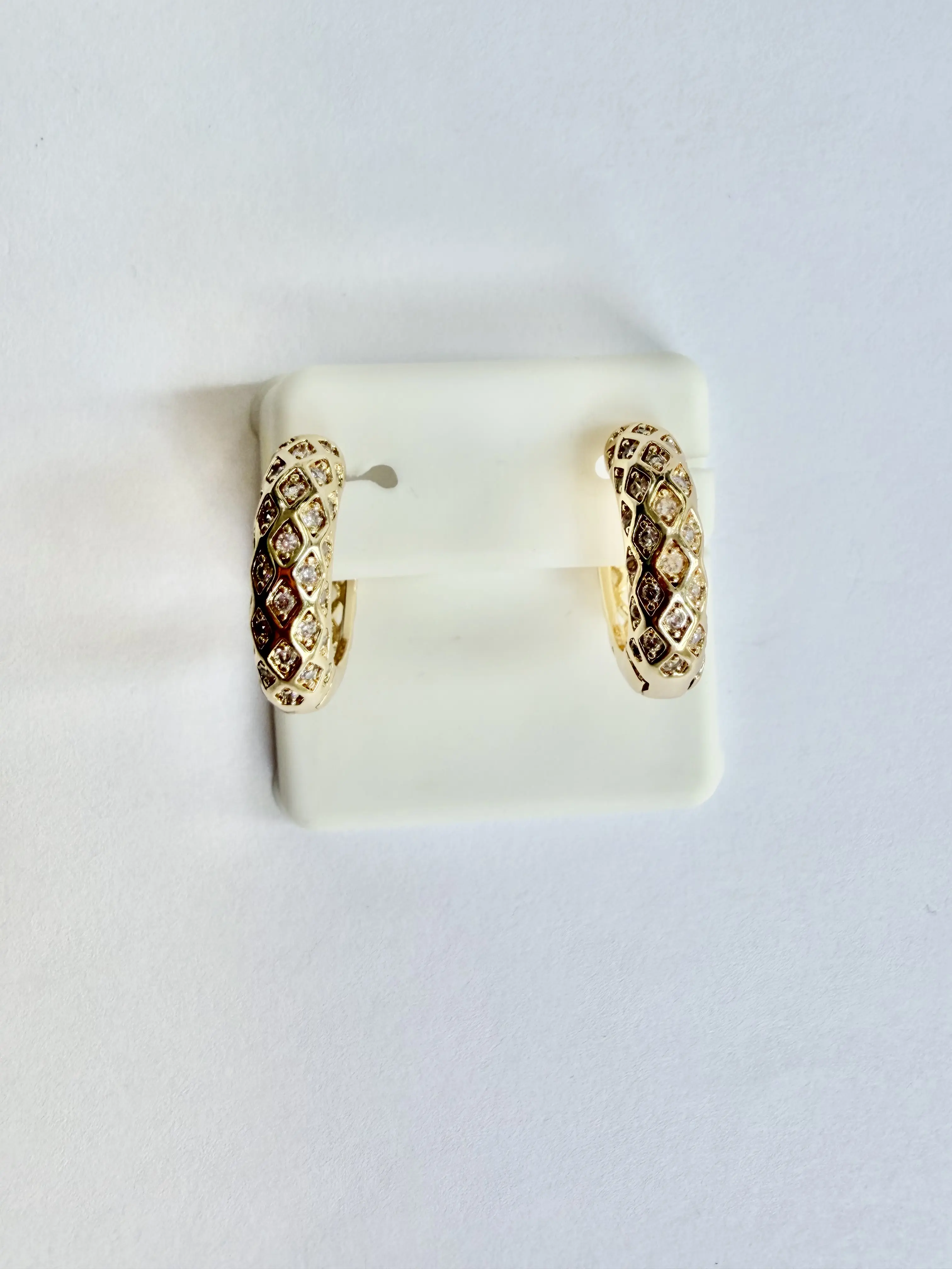 Fine hoop earrings