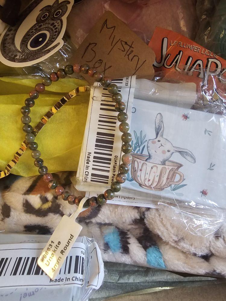 Aura Box All-in-one Set .MYSTERY BOX-crystals, candles, cards, sage, palosanto, incense, pink puff, head band Auspicious Auspicious Auspicious Birthday. gift box Aura Box All-in-one Set .MYSTERY BOX-crystals, candles, cards, sage, palosanto, incense, pink puff, head band Auspicious Auspicious Auspicious Birthday. gift box