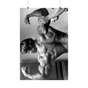 [UNFRAMED POSTER] Arnold Schwarzenegger Posing Backstage Mr Olympi Premium Poster, Gym Wall Art, Bodybuilding Decor, Inspirational Art Print