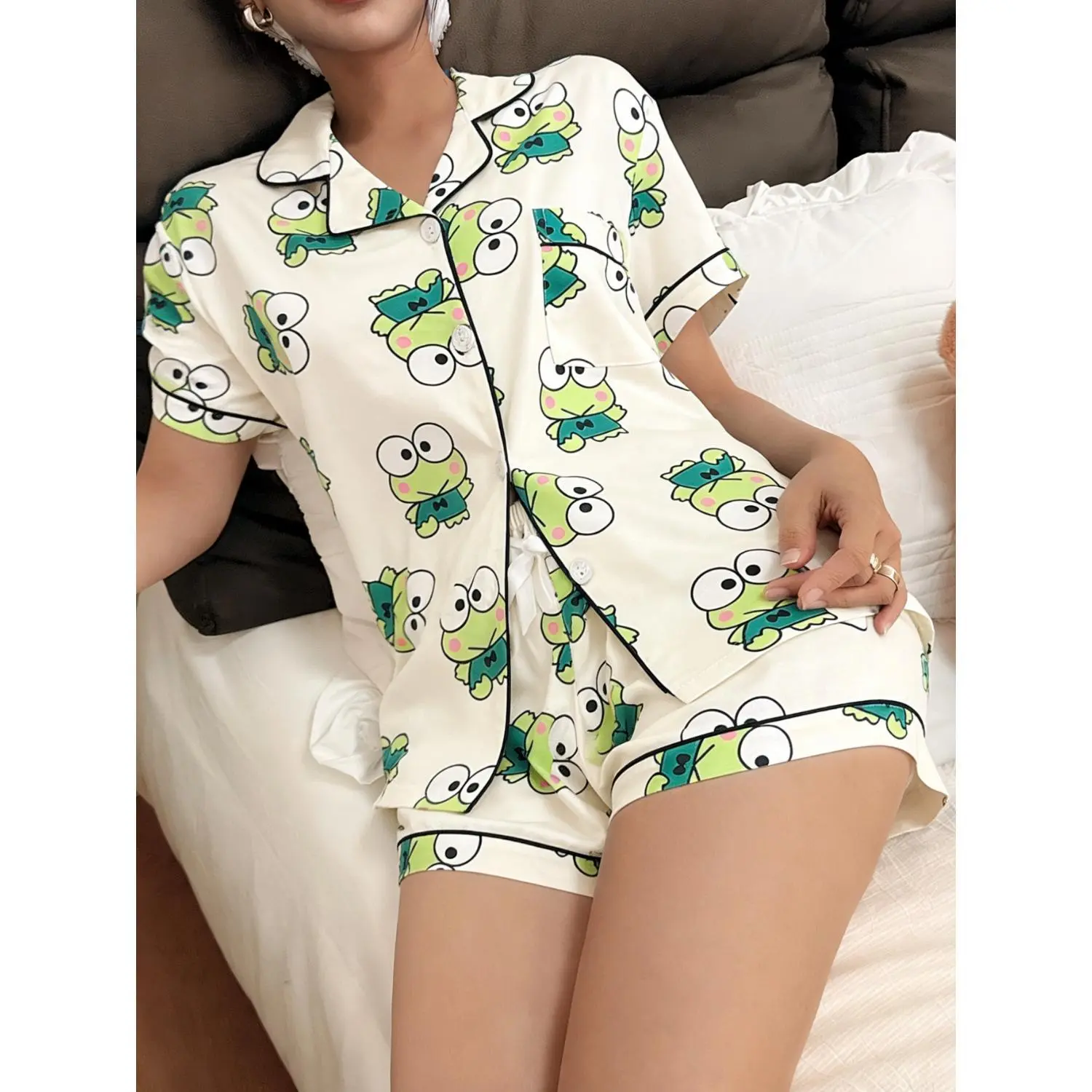 2-Piece Women’s Spring/Summer Sanrio Keroppi Print Collared Short-Sleeve Top and Shorts Pajama Set, Loungewear