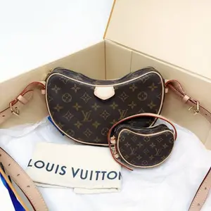 Pre-owned Louis Vuitton Leather Shoulder Bags 7.8'' R3329 Shoulder Bag C218168439 0307 T2 Betsy