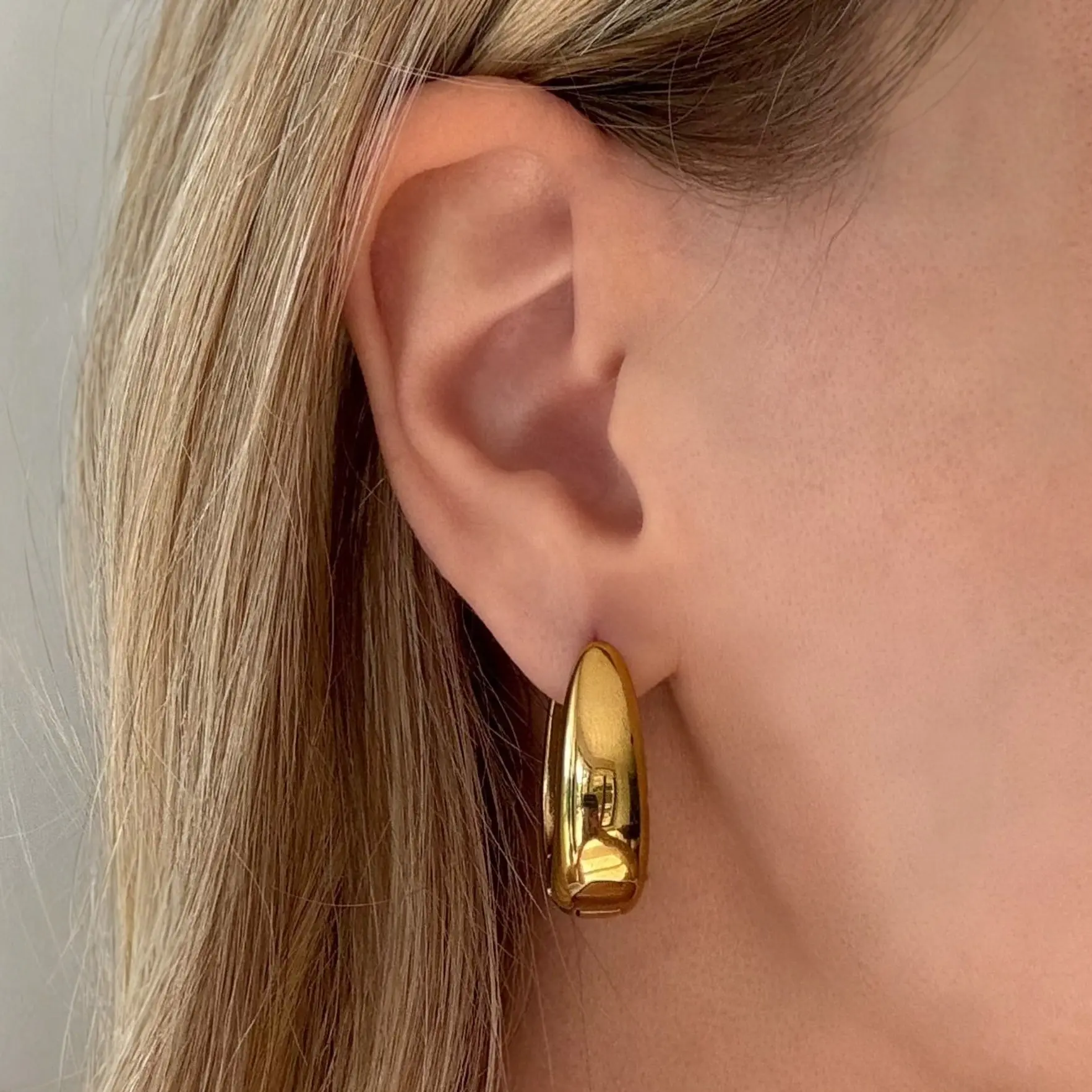 EVRY JEWELS Gold or Silver Plated Stainless Steel Women's Waterproof Brandy Earrings