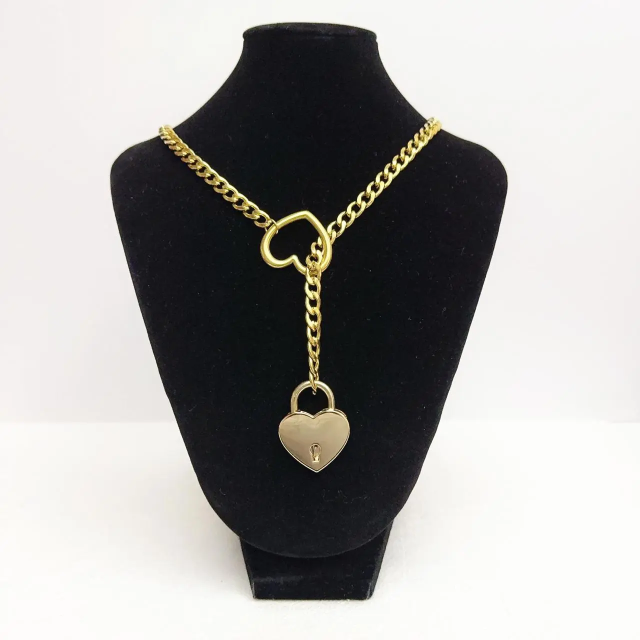 Heart-Shaped Padlock Choker Slip Chain Necklace, Moveable Pulling Chain with Gold Heart O-Ring, Unisex Choker Chain Collar for Daily Wear, Slip Pull Chain Day Collar for Couples, BF, GF, Gothic-Inspired Accessories