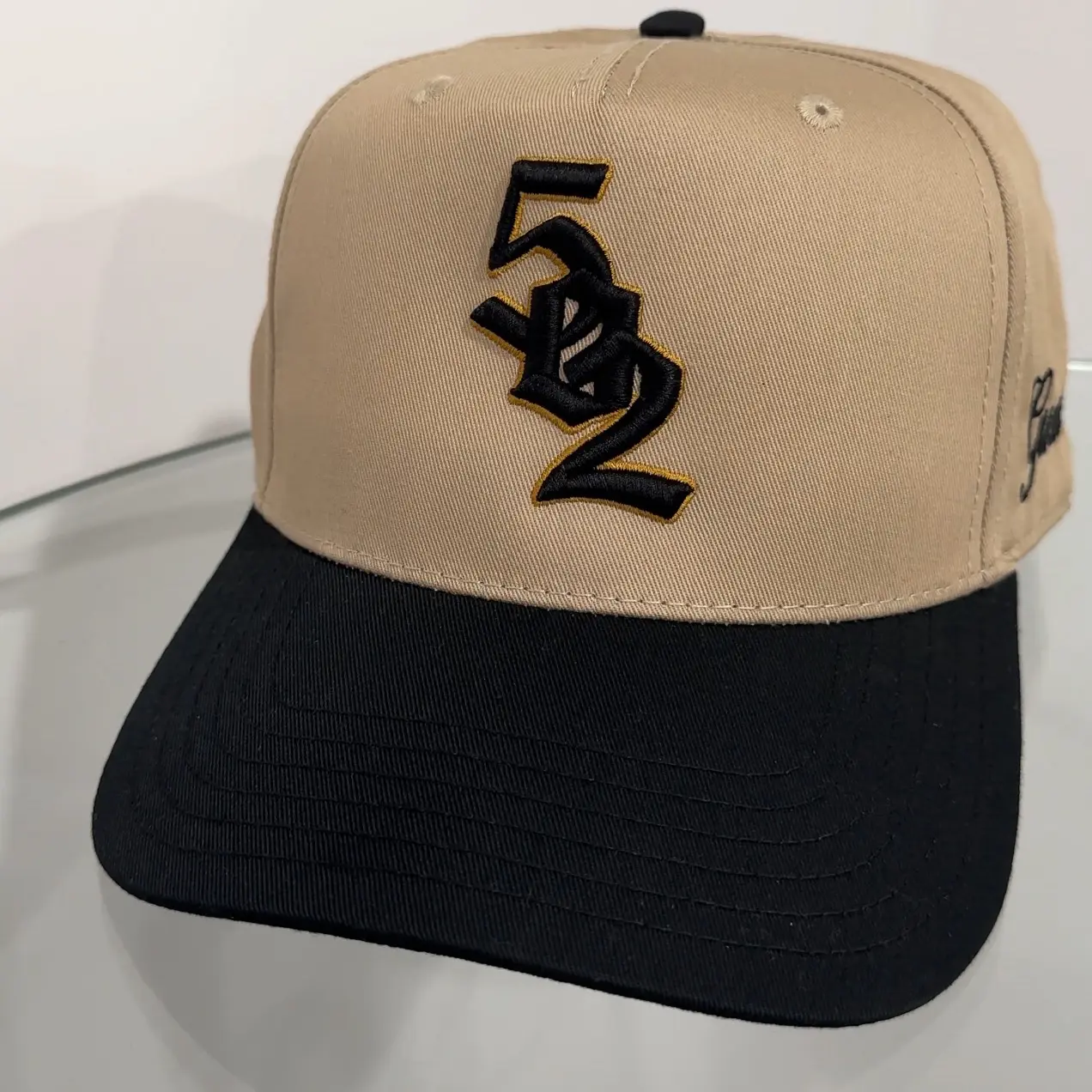 Guatemala Classic trucker hat - embroidered