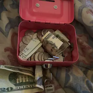 Mini Metal Key-Lock Money-Saving Storage Box with Keys, 1-Count Portable Coin Deposit Cash Box with Handle, Universal Money Box and Small Security Safe for Room or Home Décor #GLOBAL PICKS