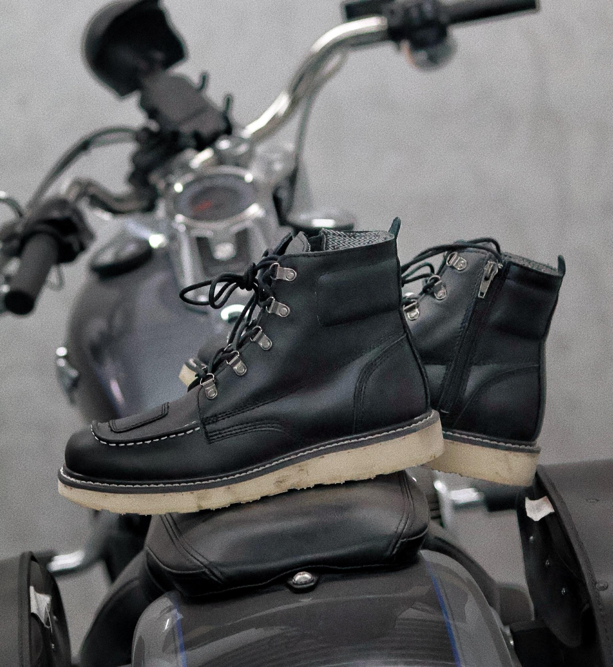 ROCKROOSTER Magnolia Sided Zip Soft Toe  Wedge Work Boots for Men Footwear Walking Shoes Comfort Leather Lace Up  Boy Closed Bota SpringStatements