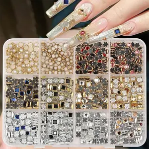 12 Grids Luxury 3D Nail Gems Punk Metal Jewelry Nail Decoration with Pearls Rhinestones Vintage Black White Gem Stoms DIY Manicure Charms