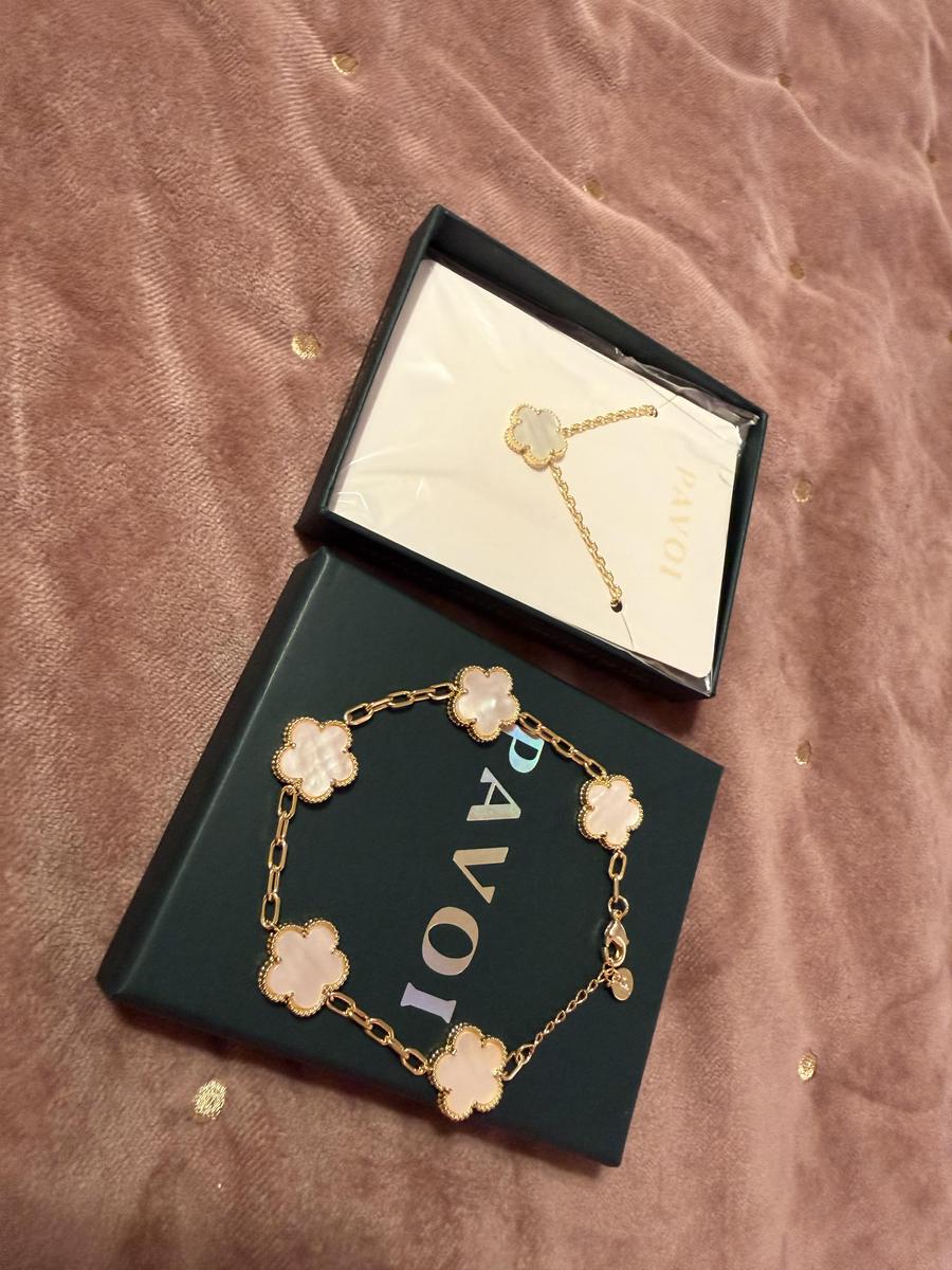 Item: Mother of Pearl Clover - Yellow Gold