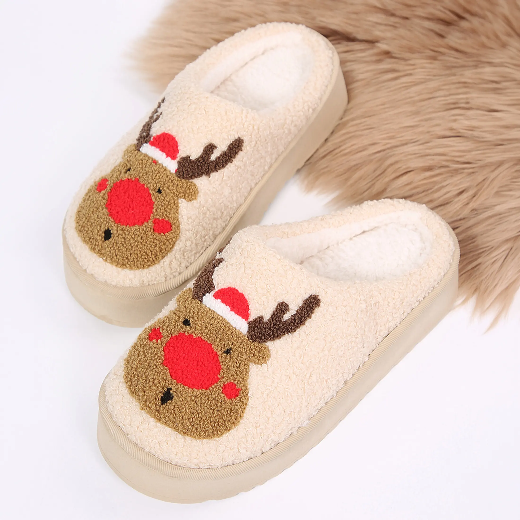 Women's Christmas Style Reindeer Slippers Thick Bottom Soft Fuzzy Fleece Lined Slippers Thickened Sole Home Shoes Indoor Outdoor