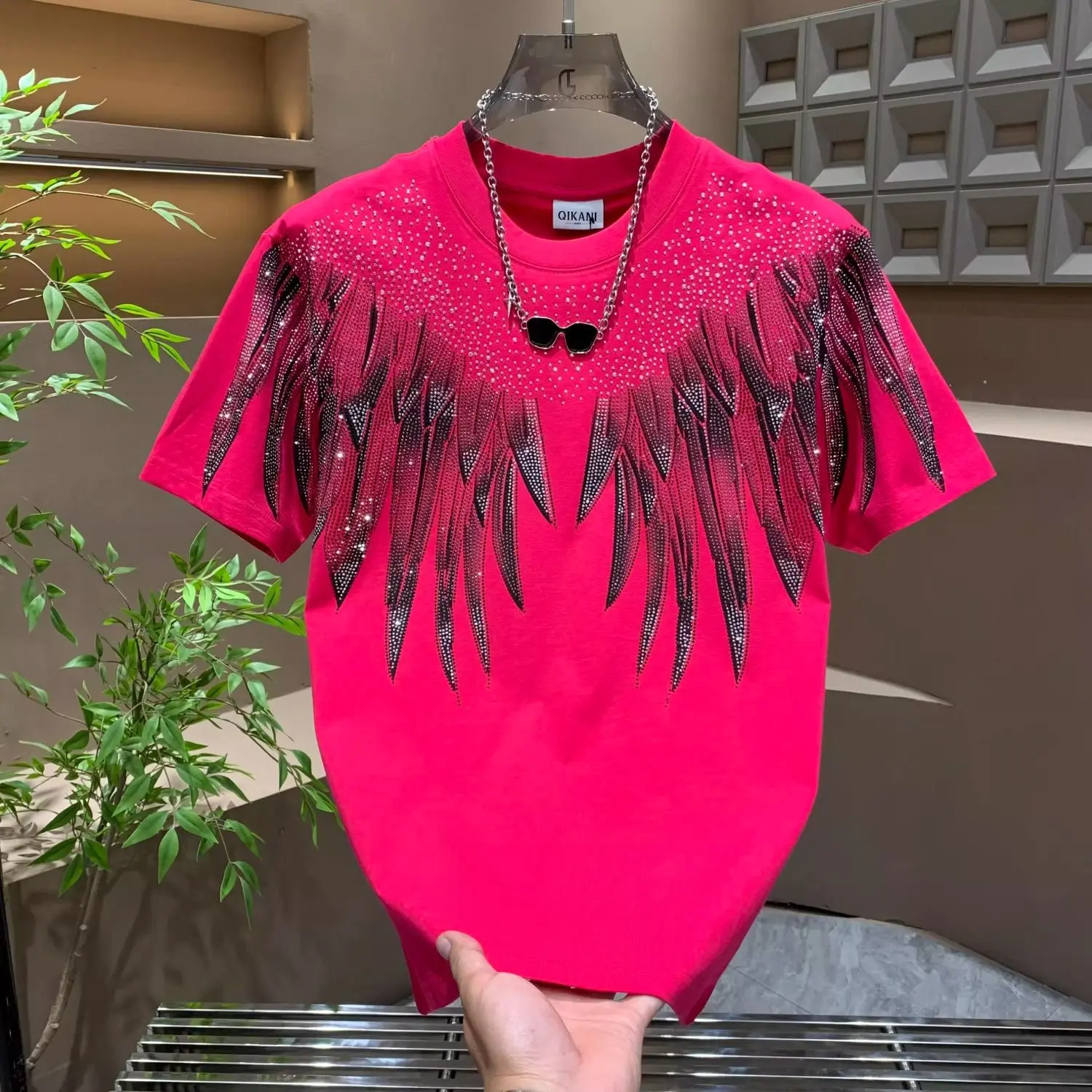 Summer New Branded Men's Short-Sleeve T-Shirt Top - American Style, Personality Wing Front Graphic Print, Rhinestone Accents, Luxury, Versatile Round Neck, Casual Streetwear for Vacation, Tshirt, Front Graphic Print Men's Short-Sleeve T-Shirts
