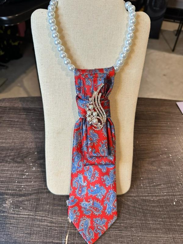 Fancy Tie Pearl Necklace