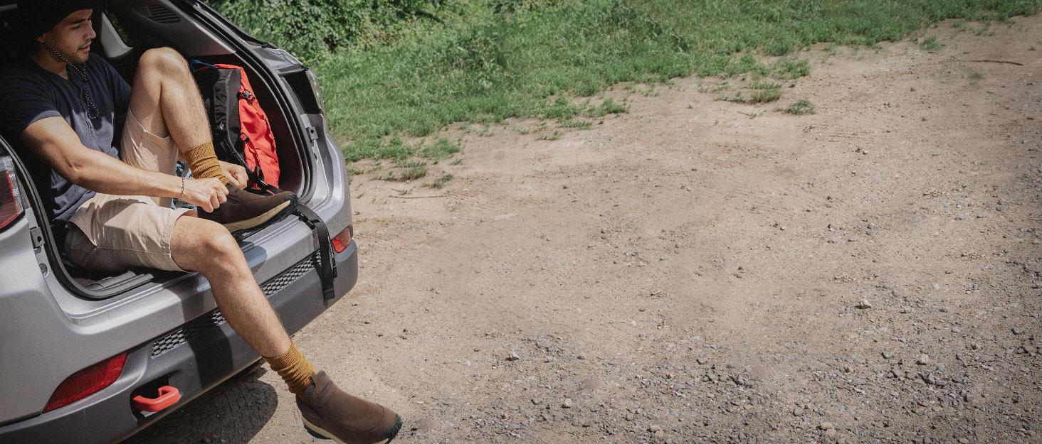 FitVille Men's Low-Top LugMax Outdoor Slip-On V3 with Classic Comfort Rubber, Closed Design, Anti-Smashing Features, Jet Black - Runner Walking Shoes Casual Sneakers Fathersdaygift SpringStatements