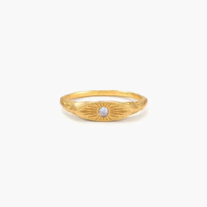 en route 18K Gold Plated Astral Glow Ring in Gold, Natural Moonstone with Starburst Engraving, Luminous Glow featuring Slim Textured Band, Modern Celestial Style, Ideal for Birthday Gift or Daily Wear