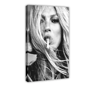 Kate Moss Poster Feminist Wall Art Black And White Prints Kate Moss Print Female Art Fashion Print Feminist Poster Women Wall ArtFor Room Decor Aesthetic Wall Decor For Bedroom Office Bar