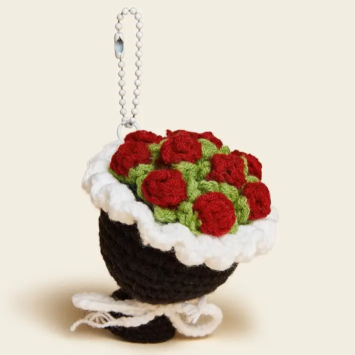Hand-Knitted Rose Bouquet Keychain - Soft Cotton Hand-Knitted Charm, Women's Luggage & Bag Accessory, Lightweight Carry Gift for Graduation, Keychain Decor