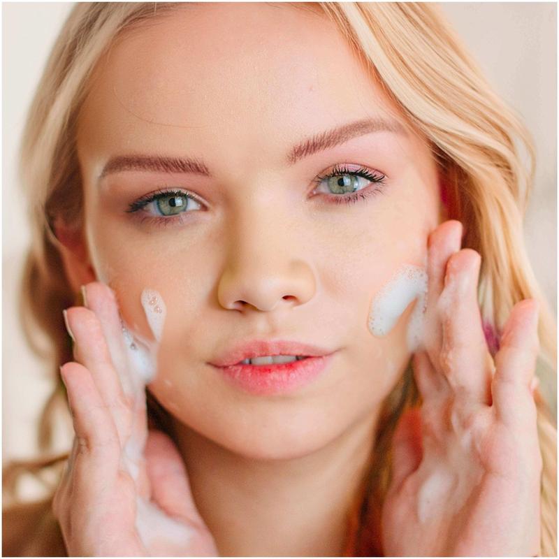 [BEAUTY BY EARTH] Face Wash Cleaning Gel - Super Fruits & Sea Kelp for Facial Cleansing Radiant Skin Nourishing Comfort Skincare Made in USA Daily Cleanser