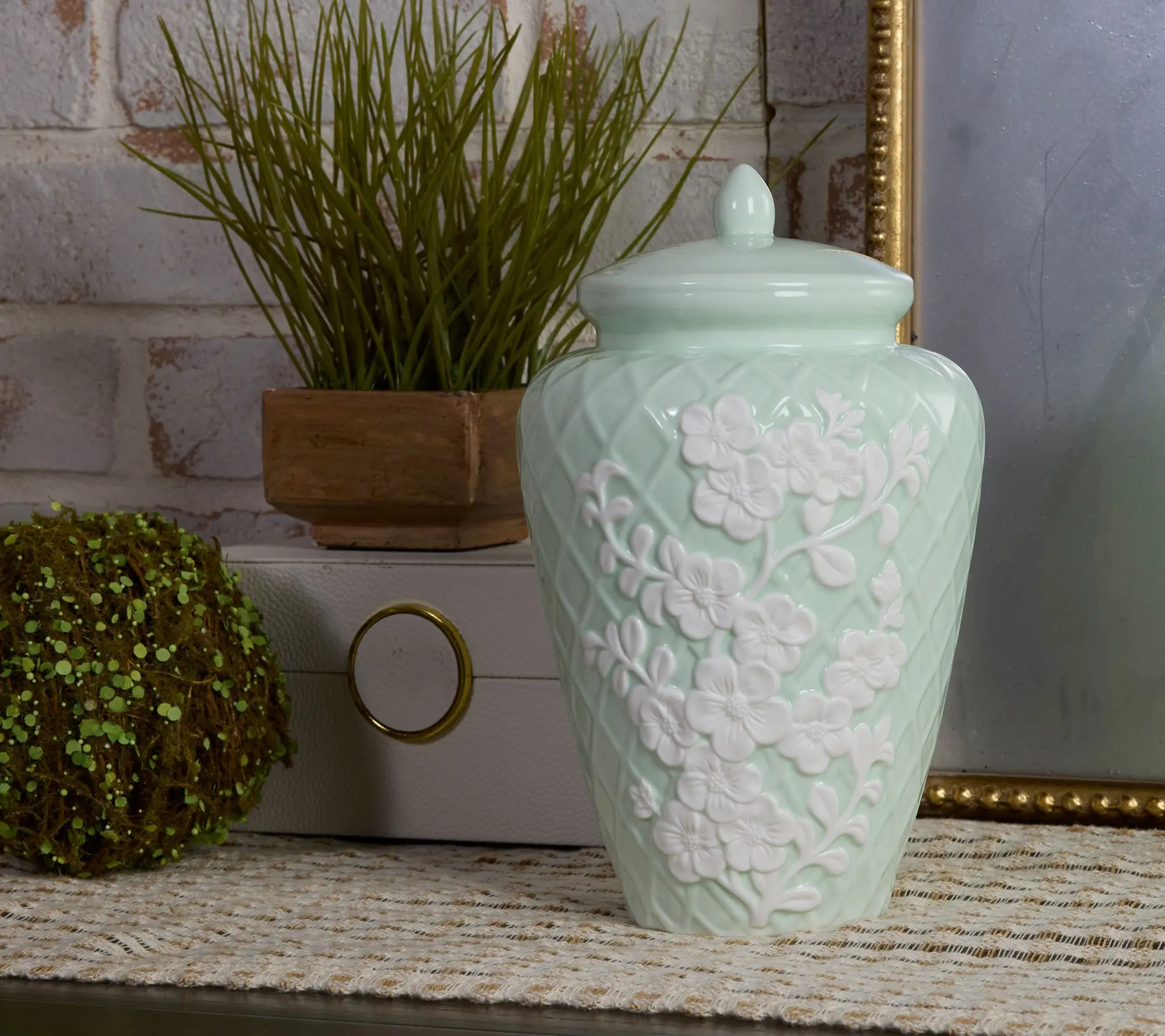 10" Illuminated Porcelain Embossed Ginger Jar