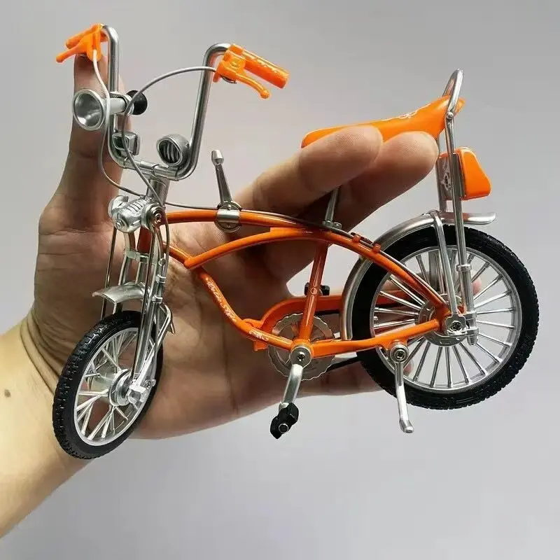 New Alloy Bicycle Model 1:8 Scale, Realistic Mountain Bike Downhill Road Bike, Decorative Ornament Gift Toy, Versatile Use, Party Birthday Easter Present