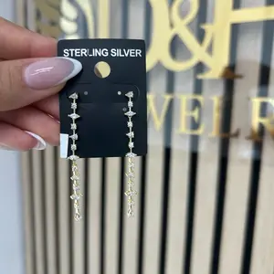 Delicados aretes con varias perlitas plata 925