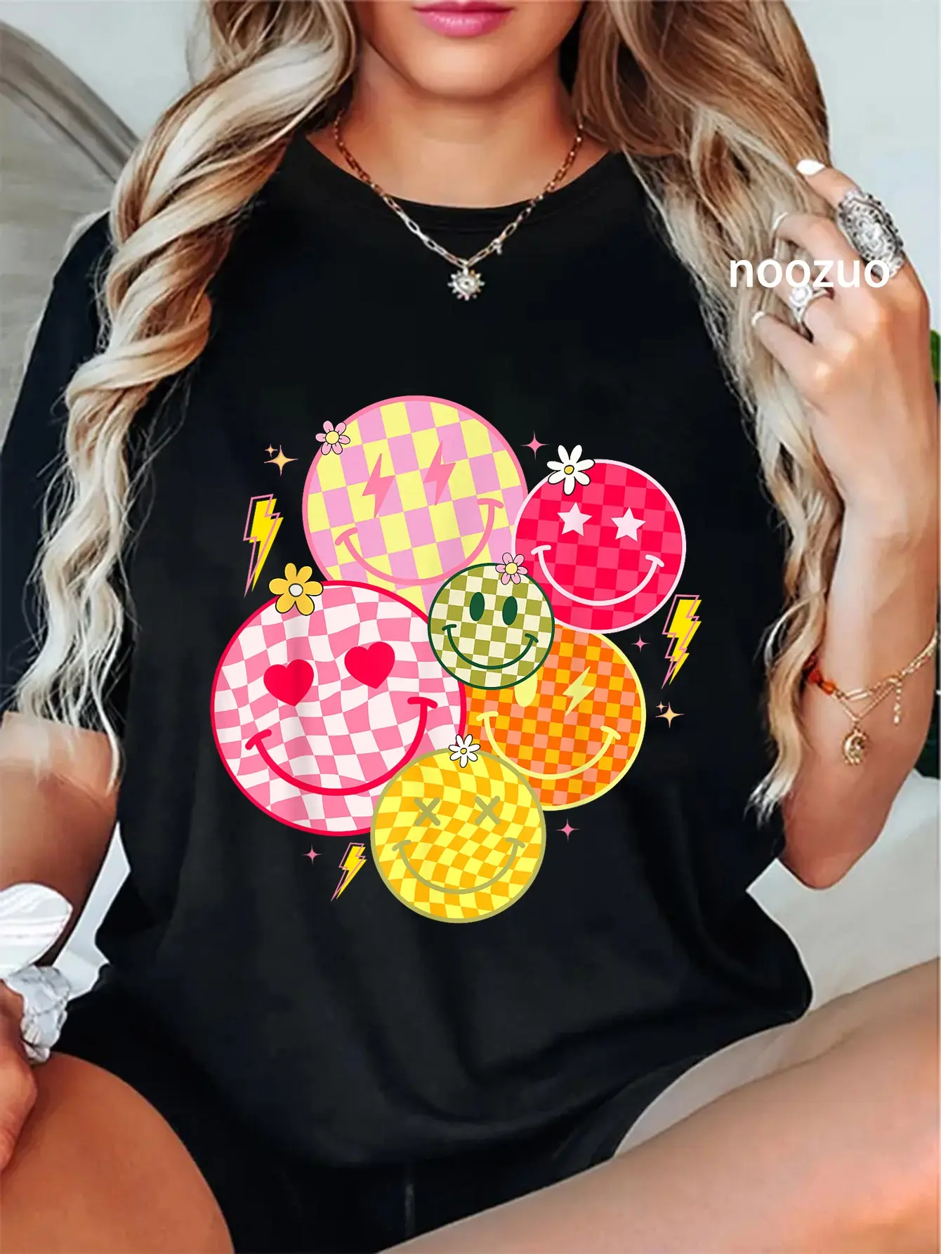Women's Retro Checkered Happy Face Graphic T-Shirt, Vintage-Style 100% Cotton Short Sleeve Round Neck Casual Streetwear Tee, Tshirt, Happy Faces, Cute, Fantastic, Fashion, All Seasons, Plaid, Large, Machine Washable, Everyday, Top, Tops