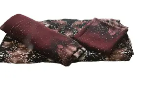 Maroon khafifndirac Somali Baatik