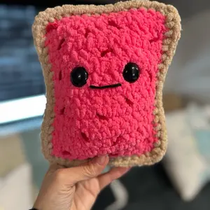 Crochet amigurumi pastry dessert