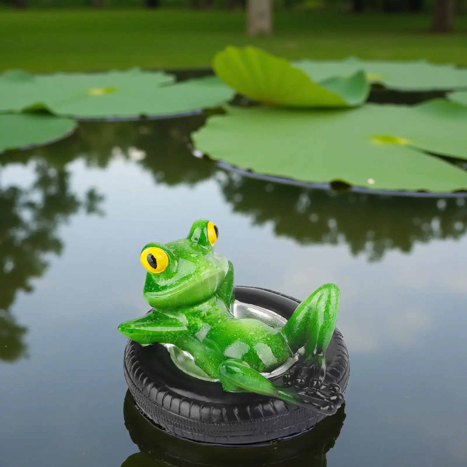 Floating Frog Statue for Outdoor Indoor-funny Frog Statue Decoration,Fish Tank Animal Decor,yard Sculpture Ornaments for home Pond Garden Decor,Gift accessory