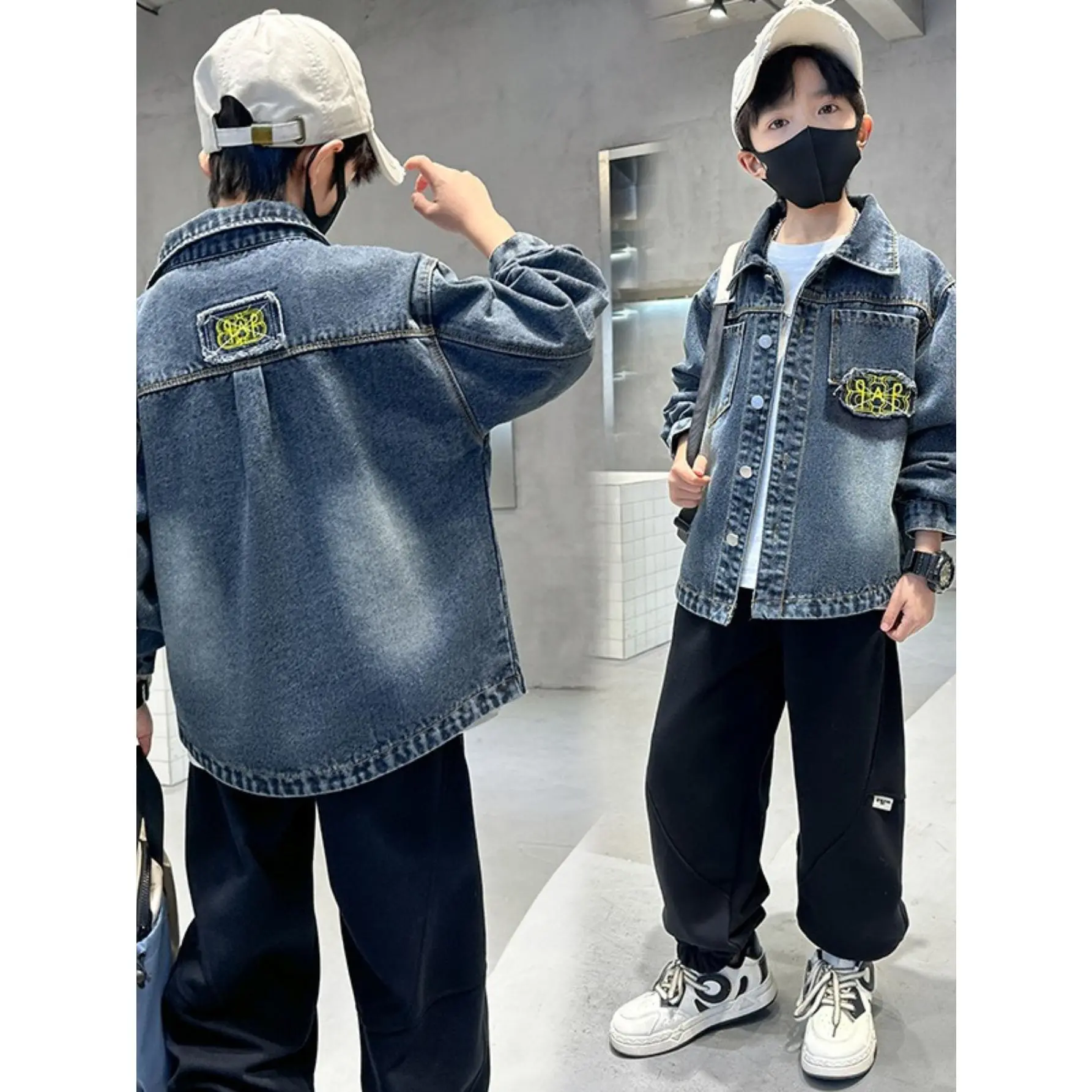 Stylish Denim Jacket for Boys, Perfect for Spring And Autumn. This Trendy And Versatile Piece Is Easy to Pair with Any Outfit, Making It an Essential Item for Travel