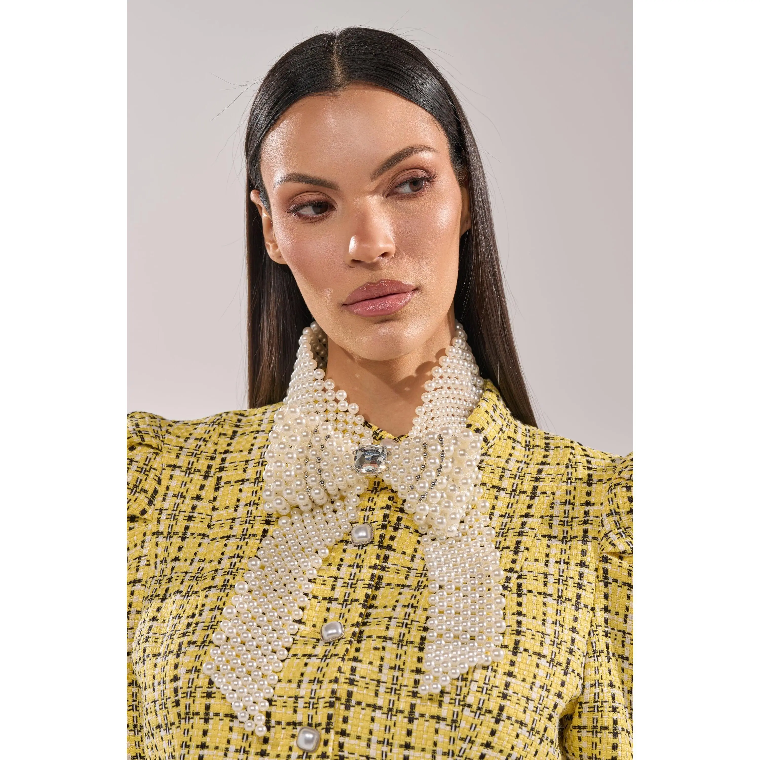 BUTTONED UP PEARL COLLAR